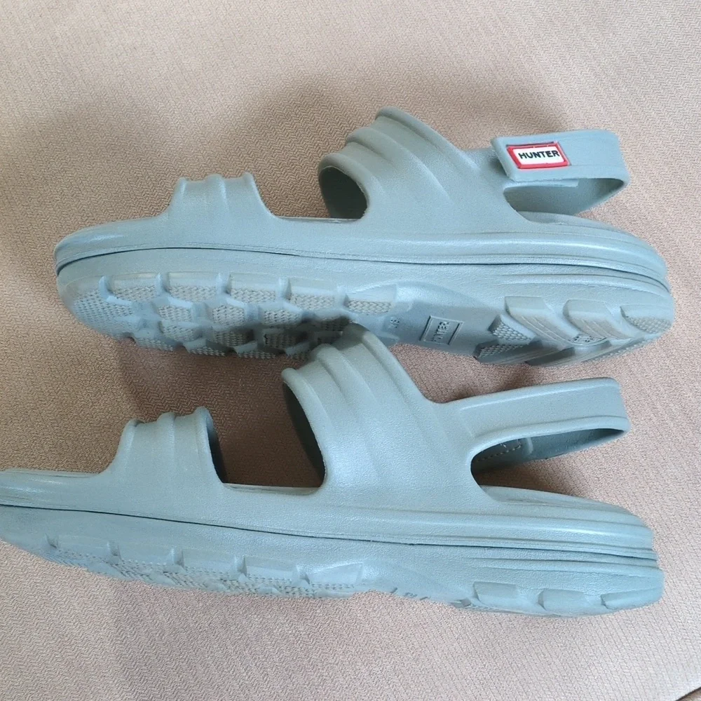 Hunter Bloom Algae Foam Sandals In Sweet Gale Green Size 8